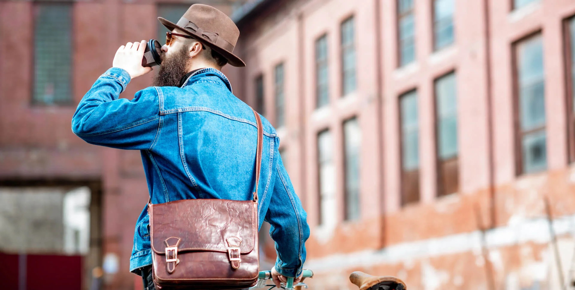 24-hour responsive service icon in visible one