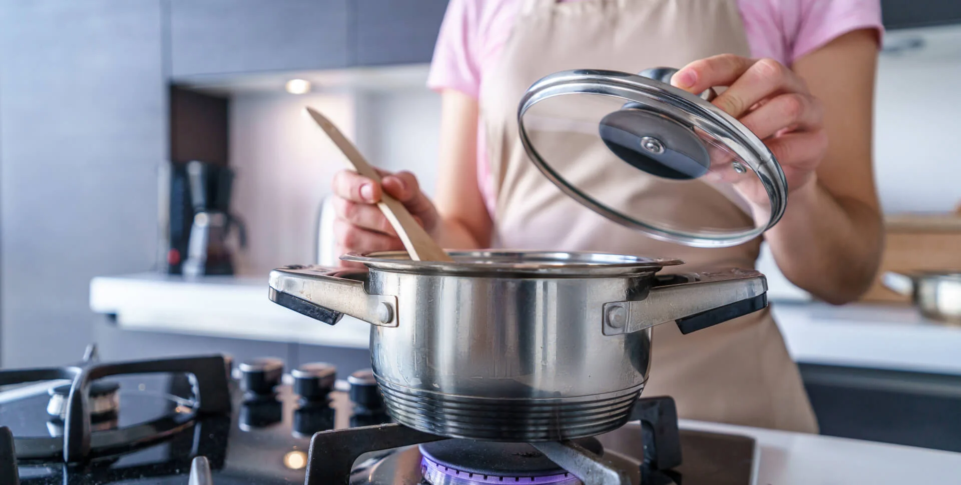 24-hour responsive service icon in visible one